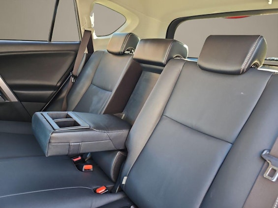 Vehicle image 8 Vehicle image 8