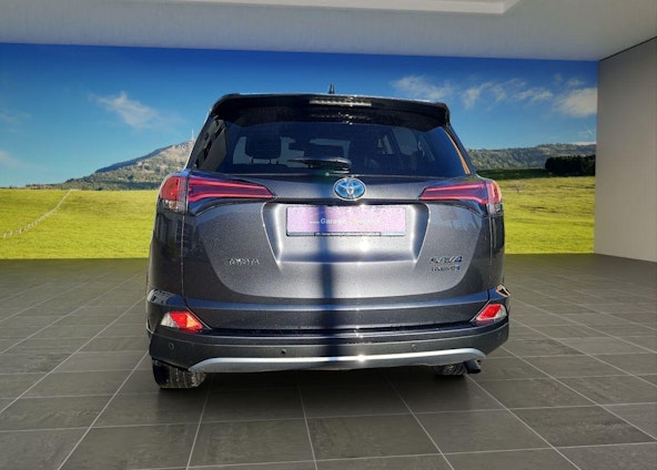 Vehicle image 3 Vehicle image 3