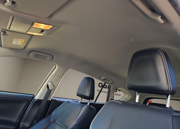 Vehicle image 15 Vehicle image 15