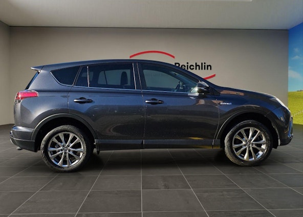 Vehicle image 5 Vehicle image 5