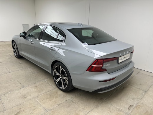VOLVO S60 2.0 T8 TE Ultimate Dark eAWD 3