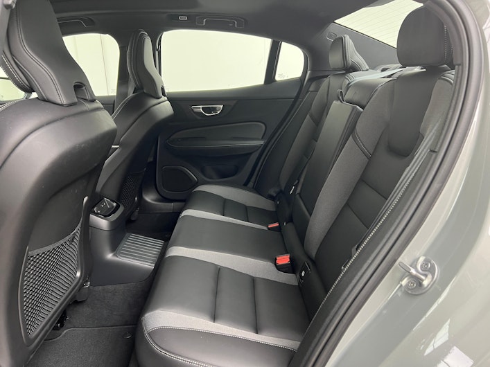 Vehicle image VOLVO S60