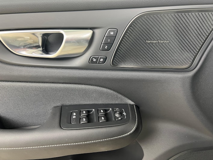 Vehicle image VOLVO S60