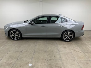Vehicle image VOLVO S60 2.0 T8 TE Ultimate Dark eAWD