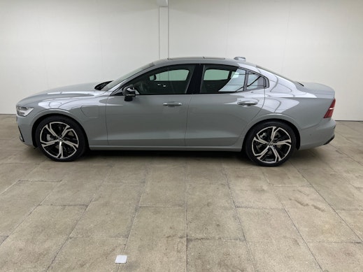 VOLVO S60 2.0 T8 TE Ultimate Dark eAWD 2