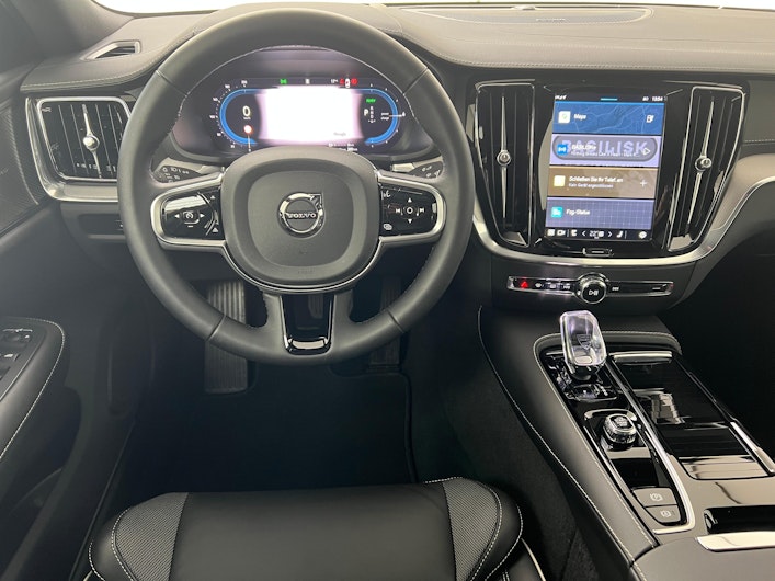 Vehicle image VOLVO S60