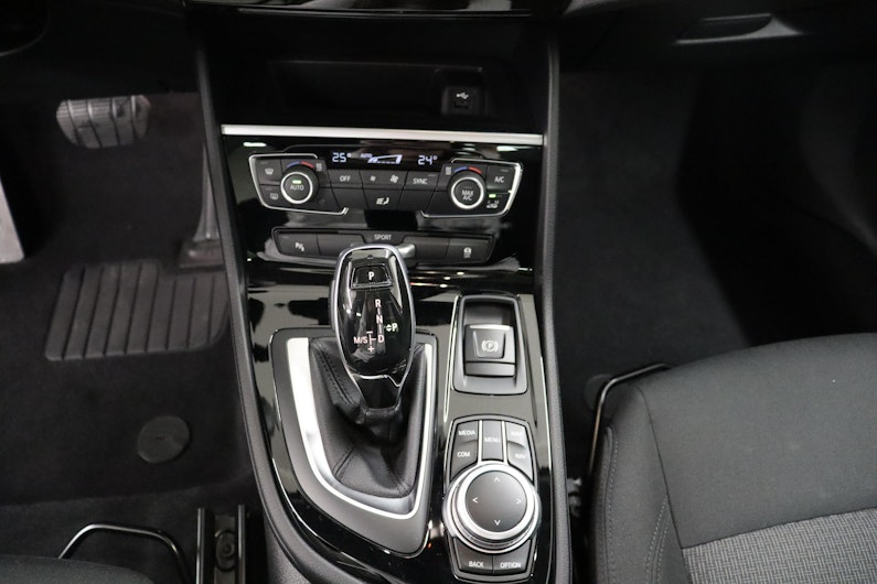 Vehicle image BMW 2 SERIES