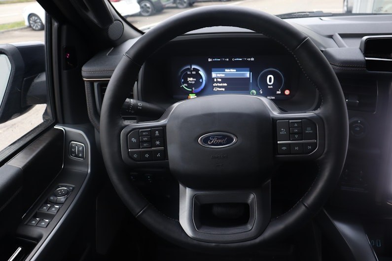 Vehicle image FORD CRF 150