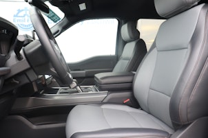 Vehicle image FORD F-150 Lightning DKab.Pick-up 98 kWh Lariat Launch Edition