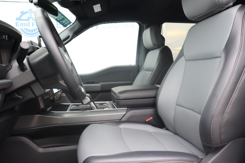 Vehicle image FORD CRF 150