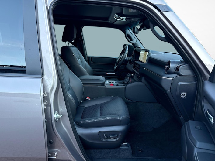 immagine del veicolo TOYOTA LANDCRUISER