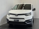 First vehicle image