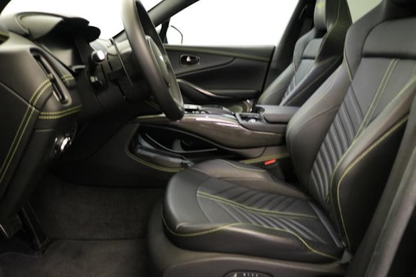 ASTON MARTIN DBX 707 4.0 V8 Bi-Turbo 2
