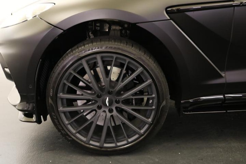 Vehicle image ASTON MARTIN DBX