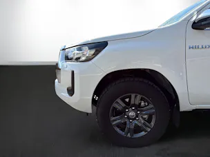 Toyota Hilux Double Cab.-Pick-up 2.8 D-4D 204 Style MHEV Alubrücke Freuler