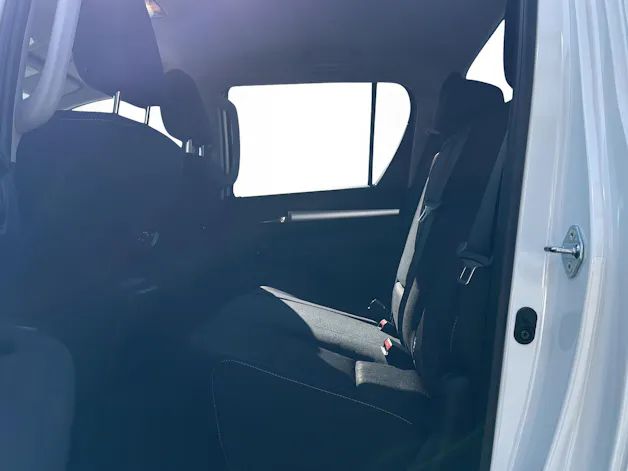 Toyota Hilux Double Cab.-Pick-up 2.8 D-4D 204 Style MHEV Alubrücke Freuler