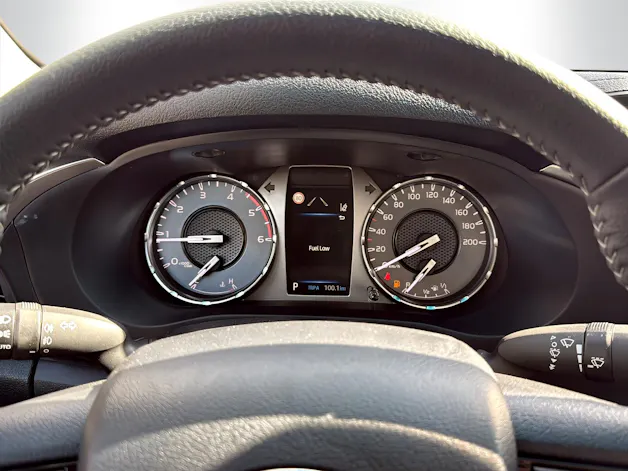 Toyota Hilux Double Cab.-Pick-up 2.8 D-4D 204 Style MHEV Alubrücke Freuler