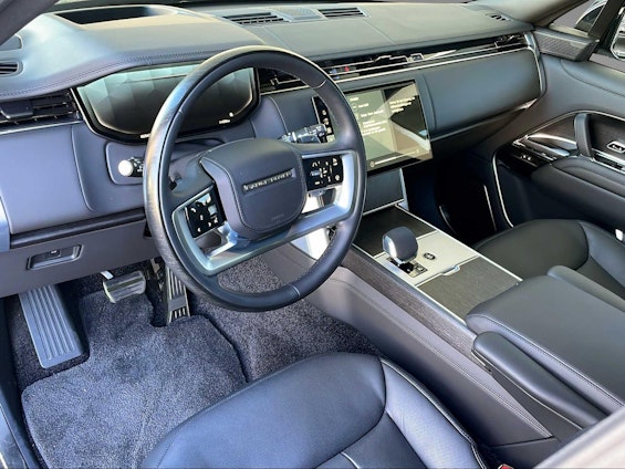 Vehicle image 4 Vehicle image 4