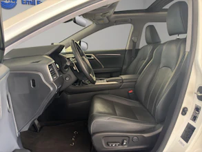 https://vehicle.imgix.net/3858170/db8b42fe-da65-4add-8b21-aa99091229d6.jpg