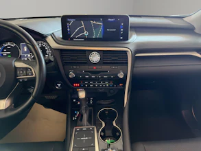 https://vehicle.imgix.net/3858181/77bf9bc6-cb6e-482b-8413-5172dd8700f5.jpg