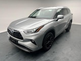 First vehicle image