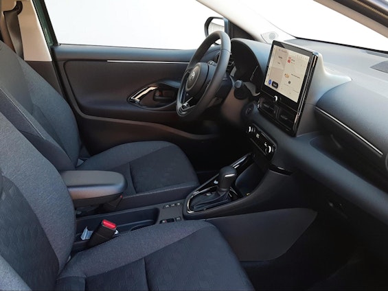 Vehicle image 14