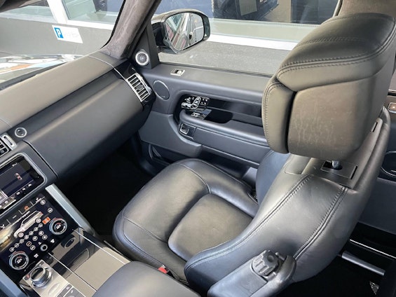 Vehicle image 15 Vehicle image 15