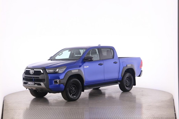 First vehicle image