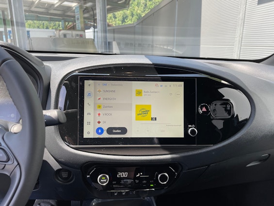 Vehicle image 11