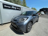 First vehicle image