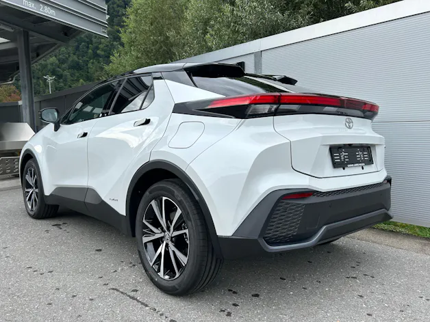 Toyota C-HR 2.0 HEV Trend 4x4