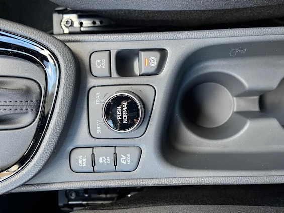 Vehicle image 17 Vehicle image 17