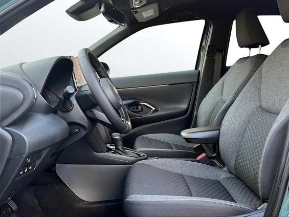 Vehicle image 8 Vehicle image 8