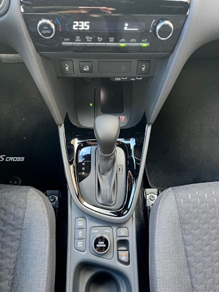 Vehicle image 12 Vehicle image 12