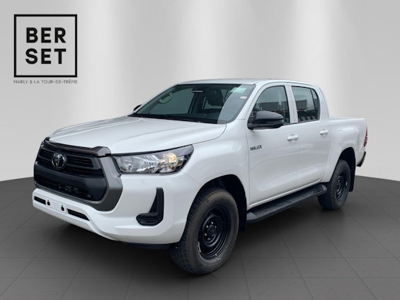 First vehicle image
