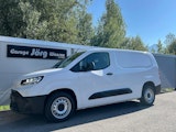 First vehicle image