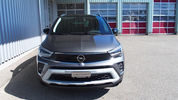First vehicle image