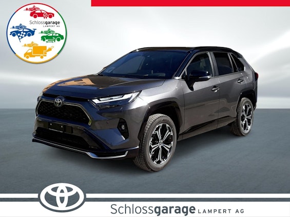 First vehicle image
