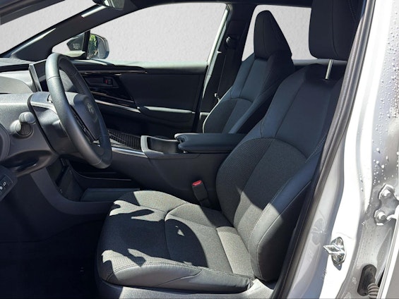 Vehicle image 9 Vehicle image 9