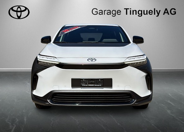 First vehicle image First vehicle image