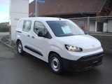First vehicle image