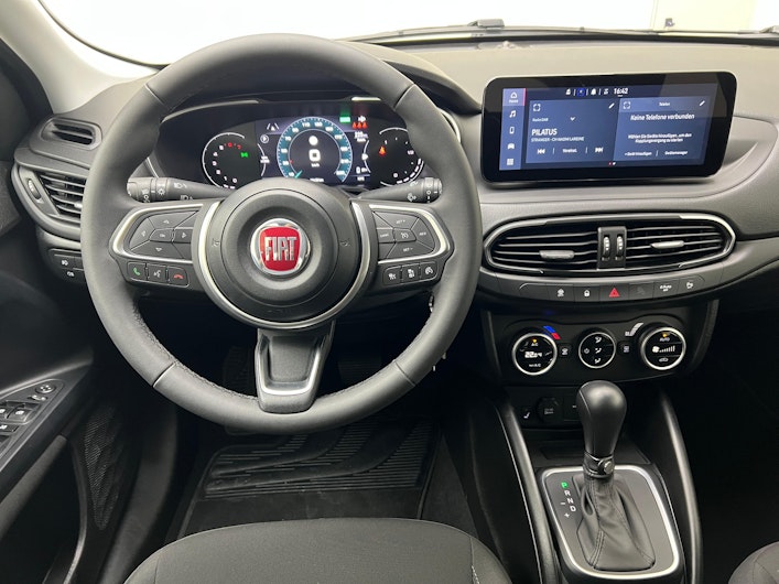 Vehicle image FIAT TIPO