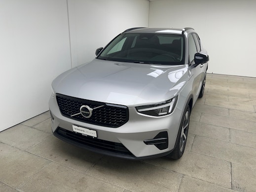 VOLVO XC40 2.0 B4 MH Plus Dark 0