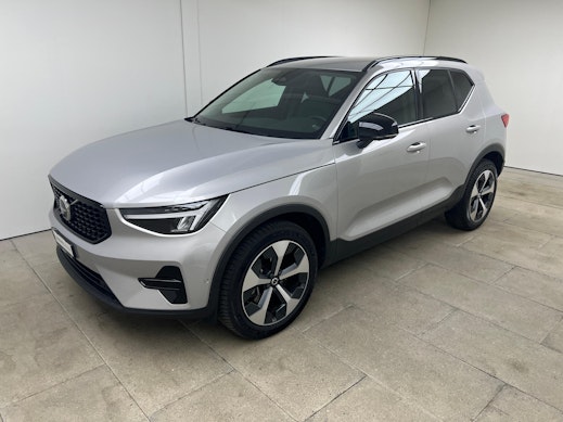 VOLVO XC40 2.0 B4 MH Plus Dark 1