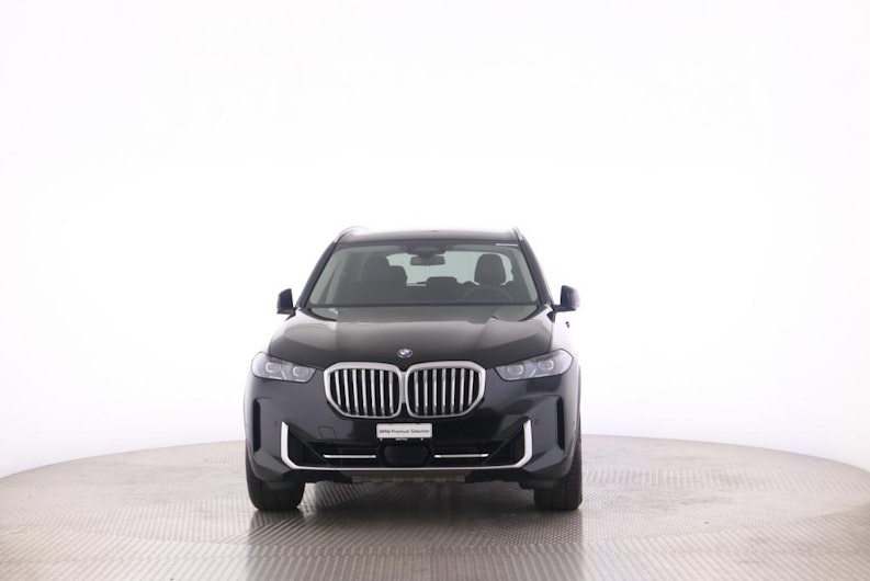 Vehicle image BMW X5