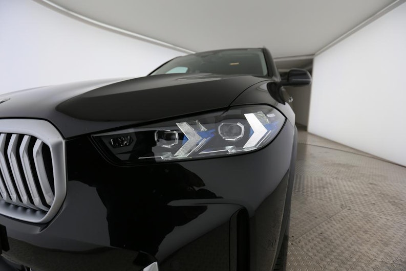 Vehicle image BMW X5