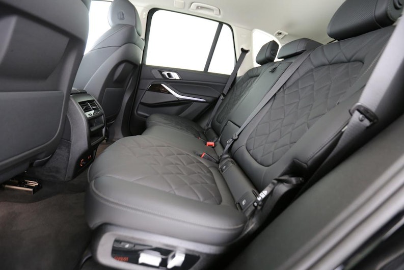 Vehicle image BMW X5