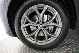 Vehicle image BMW X5 40i xDrive SAG