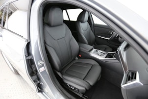 Vehicle image BMW 330d xDrive Touring