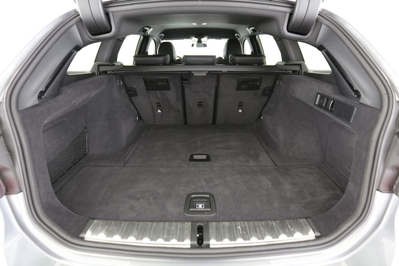 Vehicle image BMW 3 SERIES